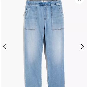 Madewell Pull-On Relaxed Jeans in Bellview Wash